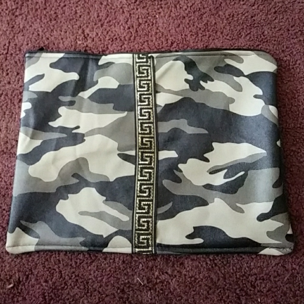 Z i pper purse
